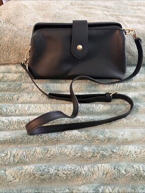 Black Crossbody Clutch Bag with Strap - Unbranded